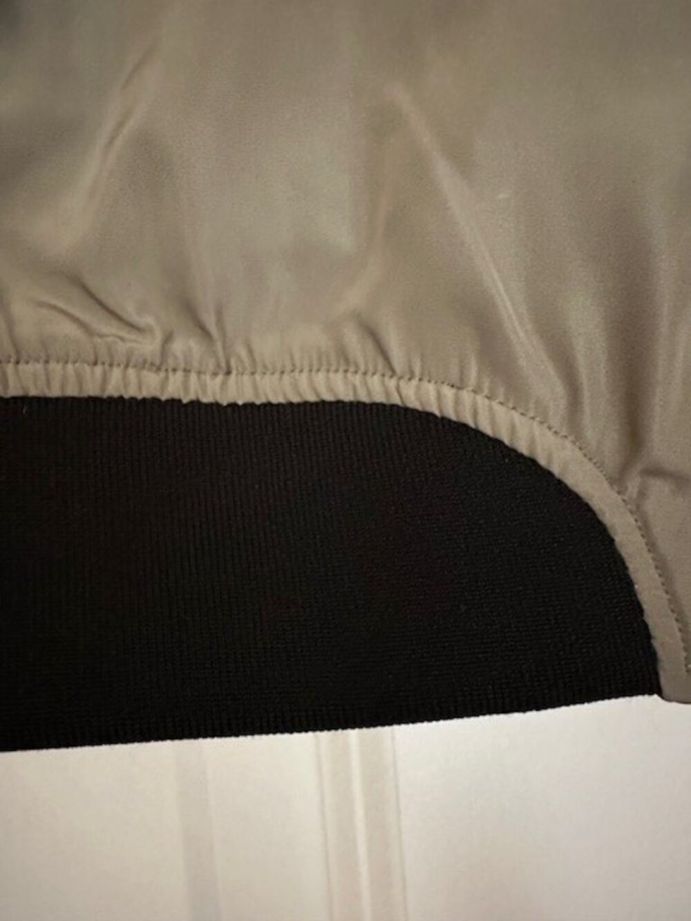 Kensie Classic Bomber Jacket in Army Green with Black Trim - size large - Picture 8 of 8
